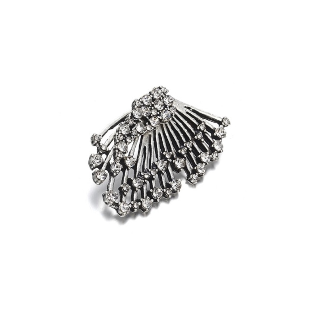 NEW!๐๐1 PIECE PUNK๐คROCK CRYSTAL STUD!๐๐1 ONLY - Picture 5 of 7